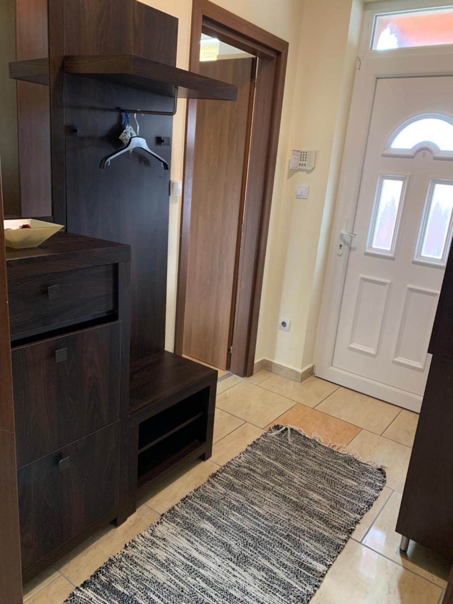 Airport Road/Repter Koezeli Haz Privat Parkoloval Apartment Будапеща Екстериор снимка