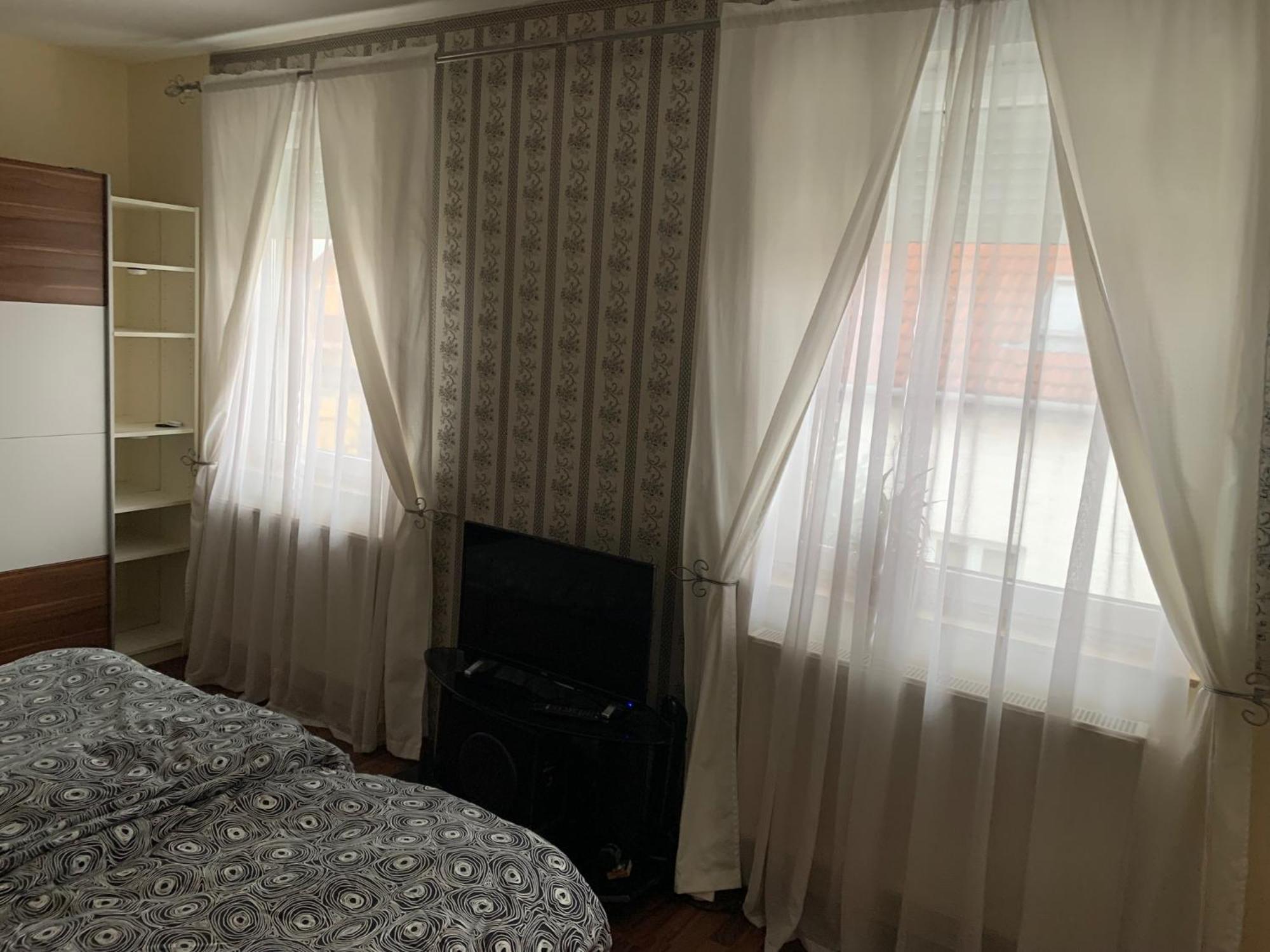 Airport Road/Repter Koezeli Haz Privat Parkoloval Apartment Будапеща Екстериор снимка